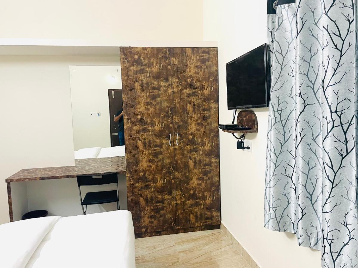 Lsr Service Apartments Tirupati Exterior foto