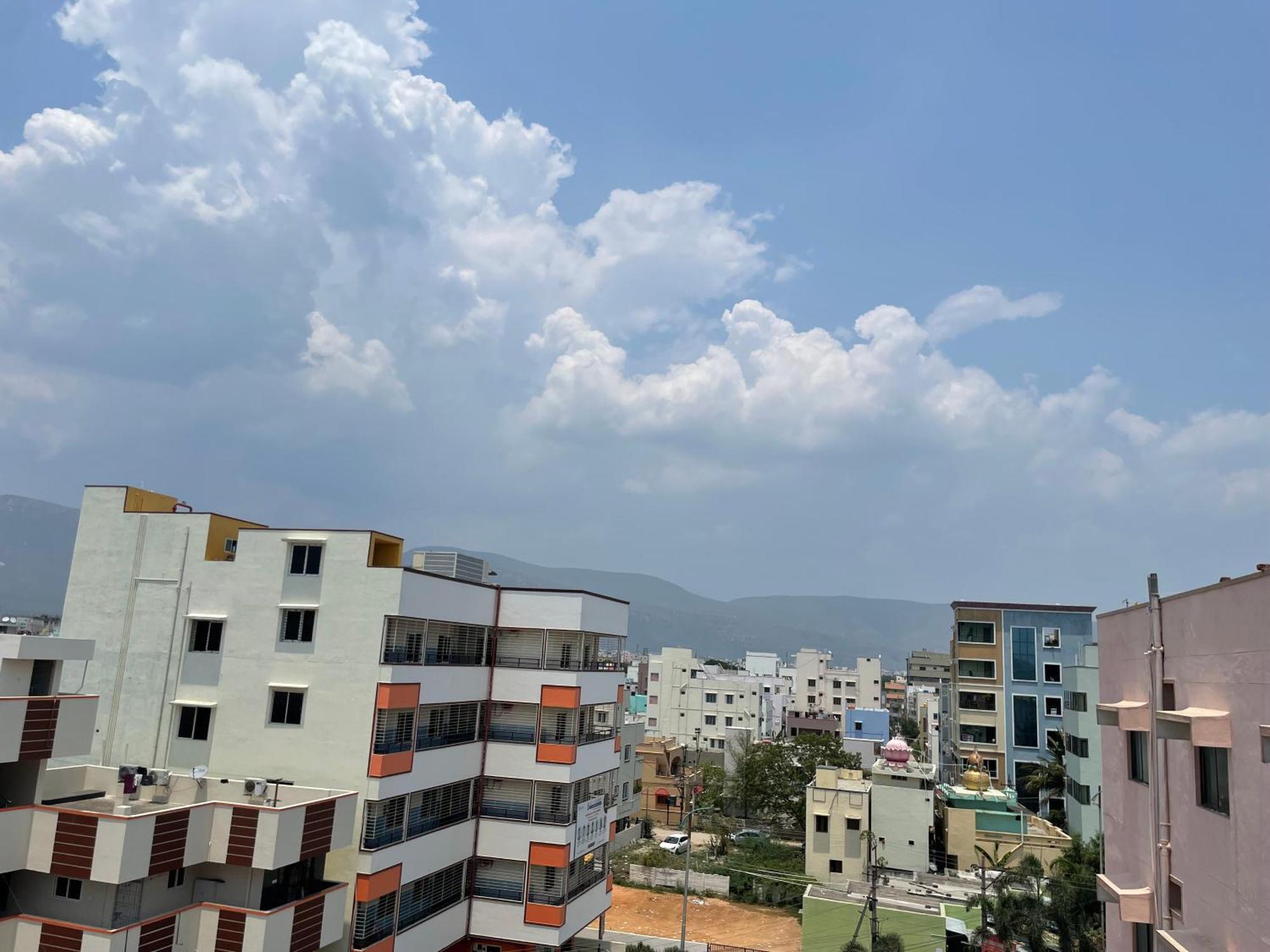 Lsr Service Apartments Tirupati Exterior foto